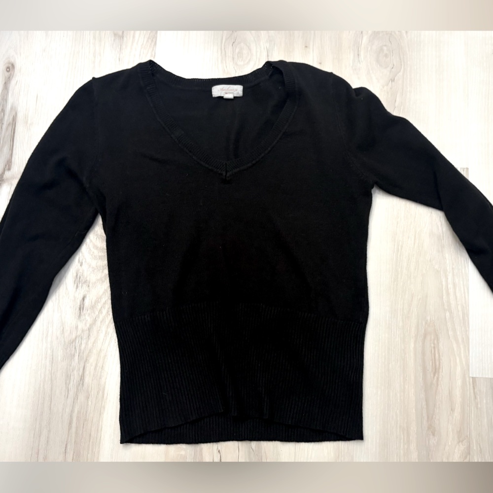 Ambiance Small Vneck Sweater Black